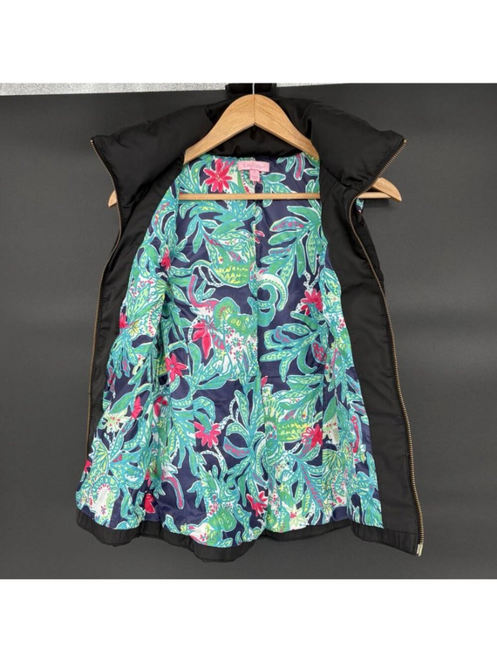 Lilly Pulitzer Down Puffer Vest Women's S Black Gold Zip Floral Lined 90% Down - Picture 3 of 10